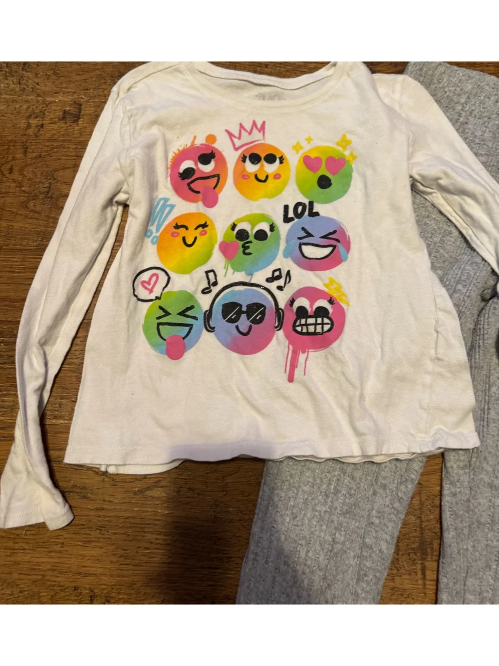 Girls 7-8 gray ribbed leggings & smile face tee